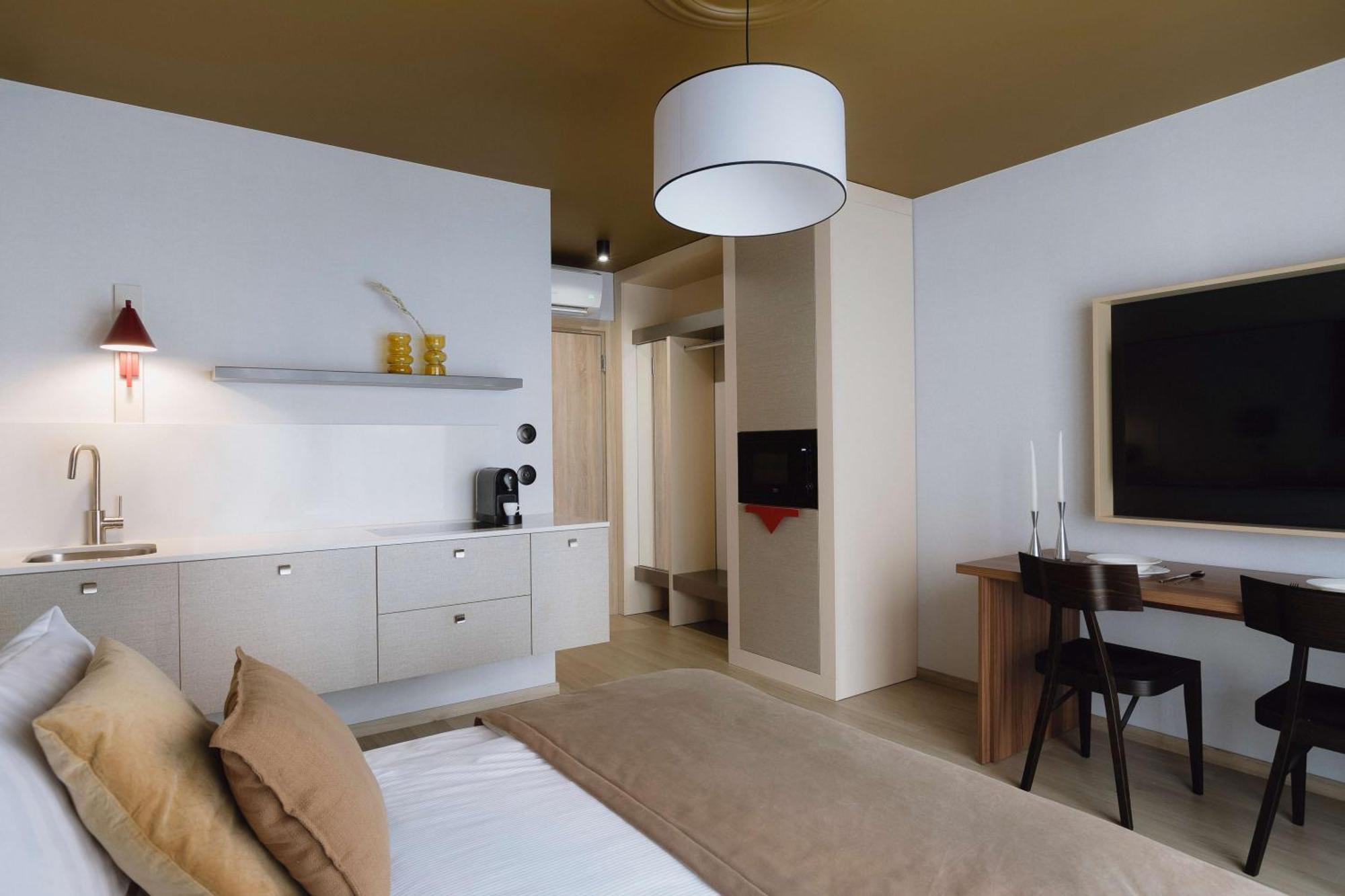 Ironique Apartament